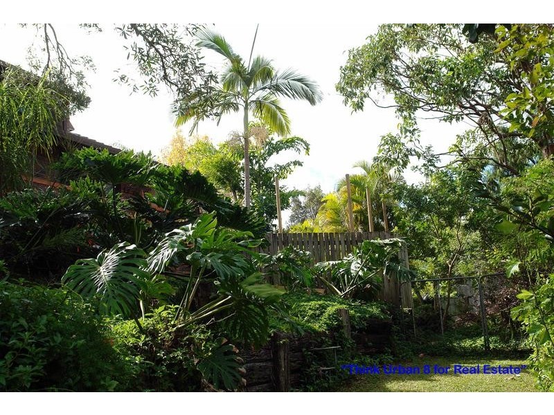 15 Mazzard Street, Bellbowrie QLD 4070